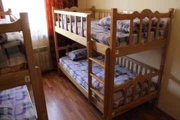 Кровать в общем номере для женщин с 4 кроватями в  Arm Hostel